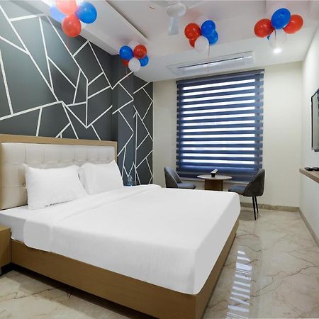 Hotel Bliss Zirakpur Bagian luar foto