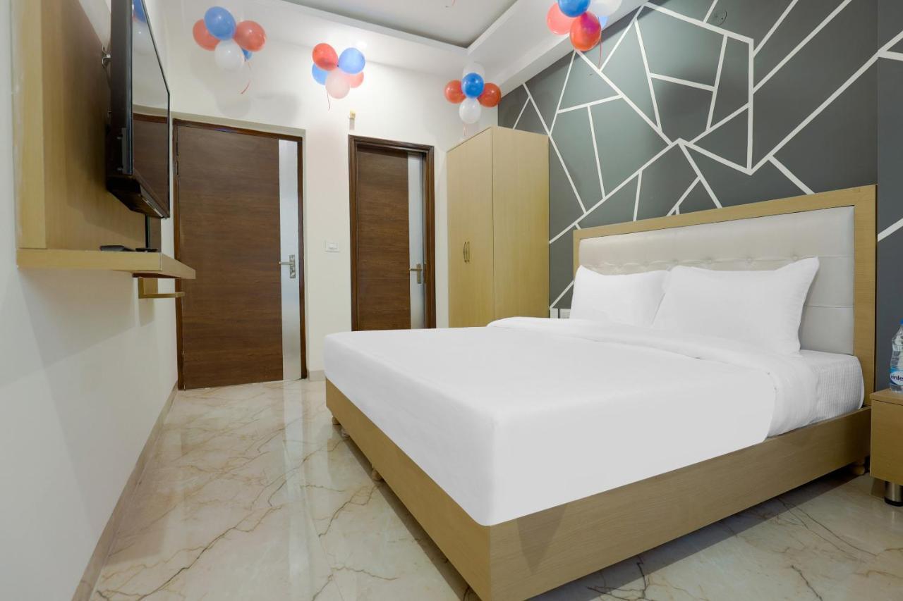 Hotel Bliss Zirakpur Bagian luar foto