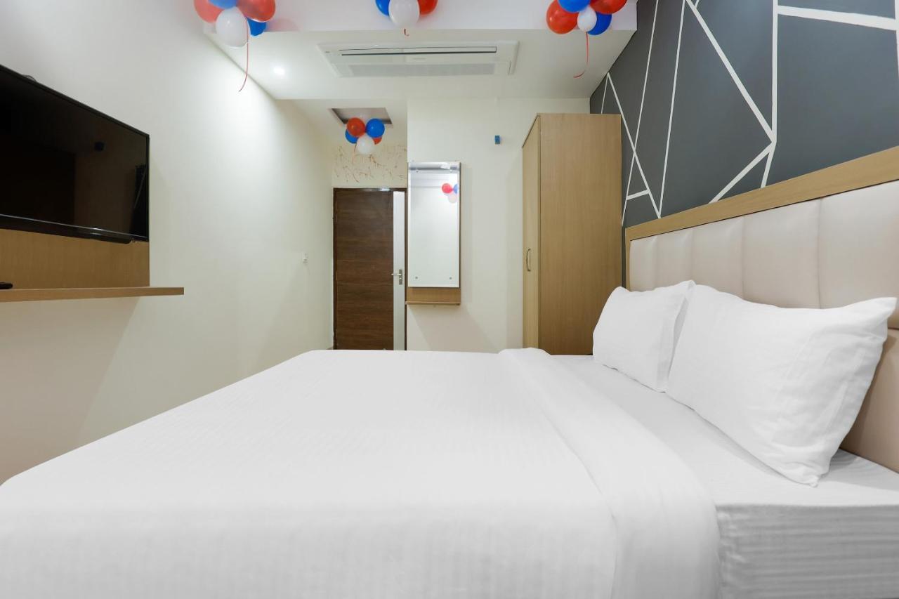 Hotel Bliss Zirakpur Bagian luar foto