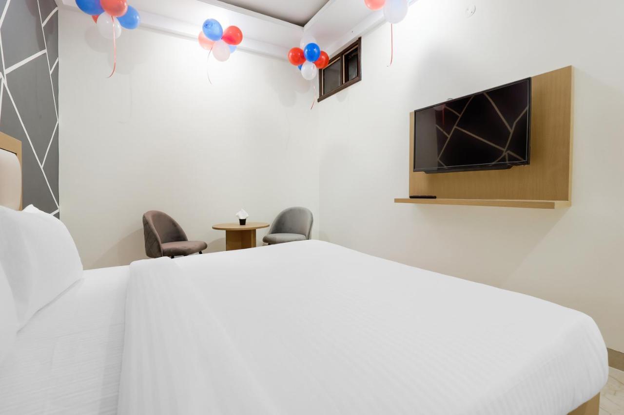 Hotel Bliss Zirakpur Bagian luar foto