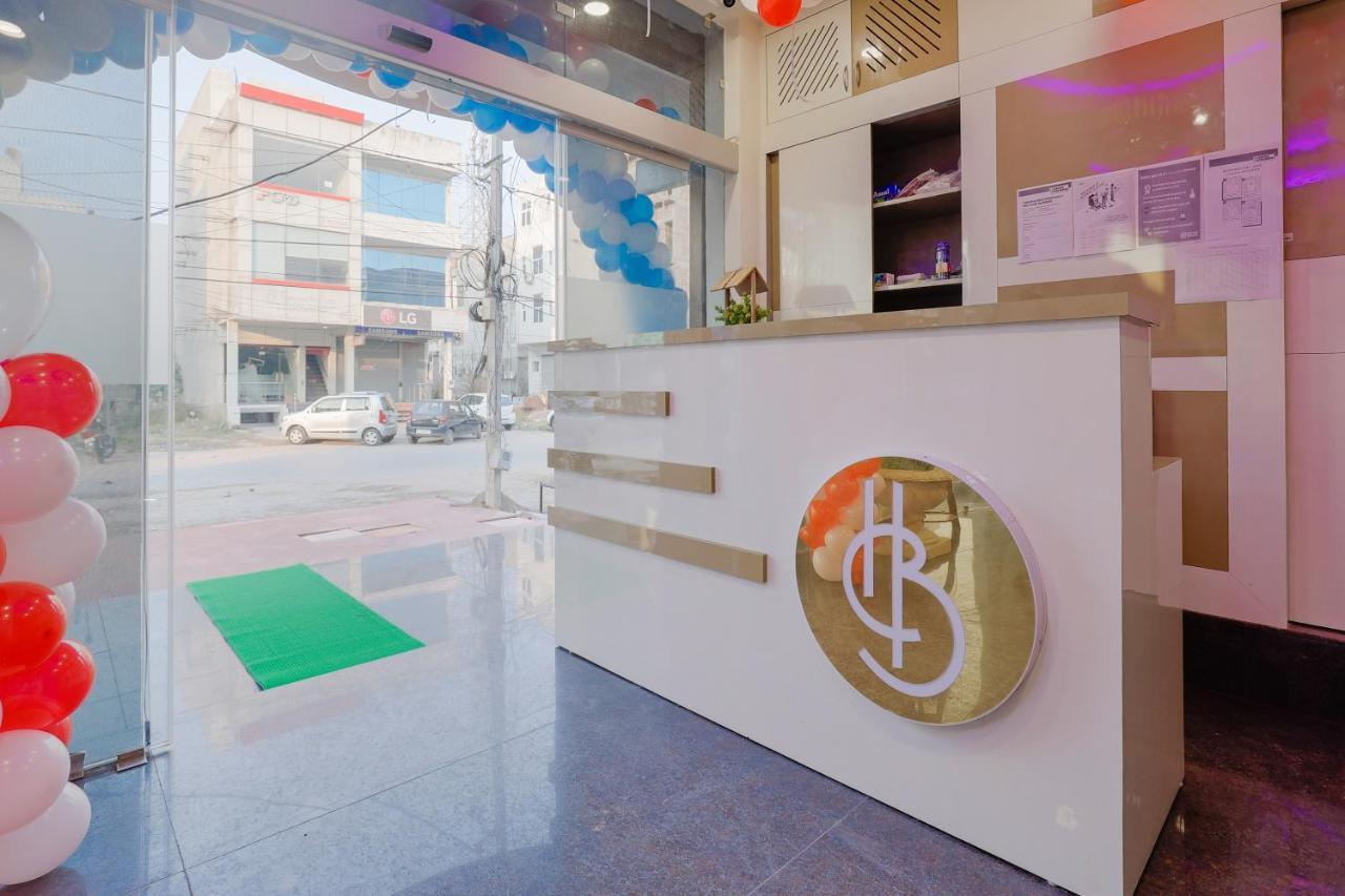 Hotel Bliss Zirakpur Bagian luar foto