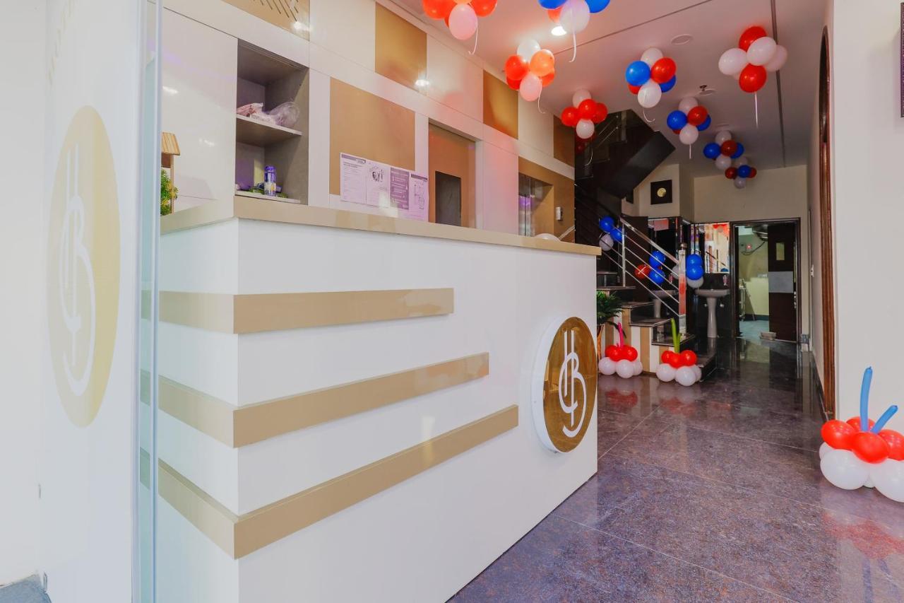 Hotel Bliss Zirakpur Bagian luar foto