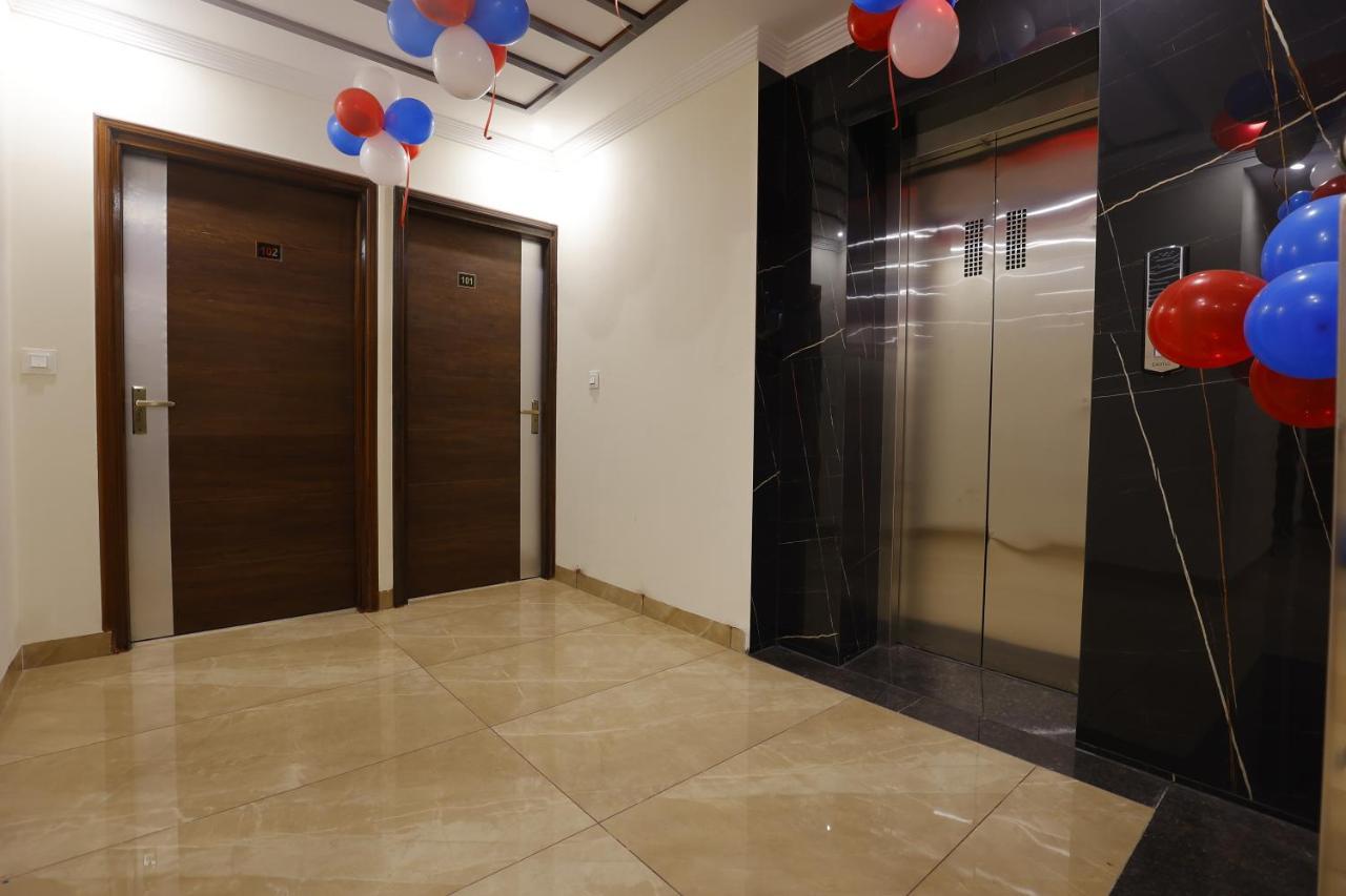 Hotel Bliss Zirakpur Bagian luar foto