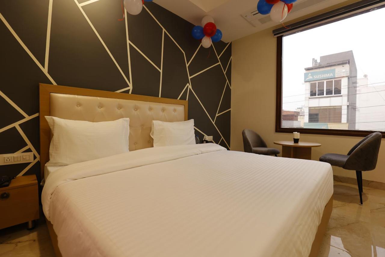 Hotel Bliss Zirakpur Bagian luar foto